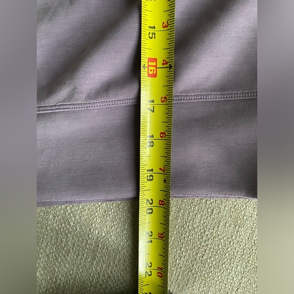 Lululemon Jacket Women’s 4 Sweatshirt Crop Purple Pullover - Picture 7 of 9